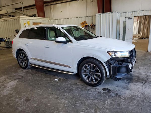2018 AUDI Q7 quattro Premium Plus