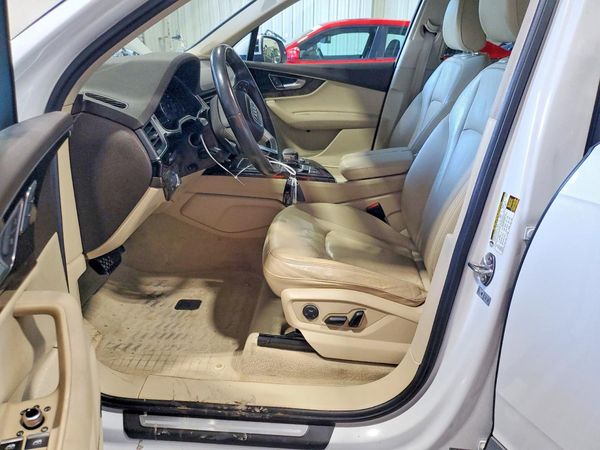 2018 AUDI Q7 quattro Premium Plus