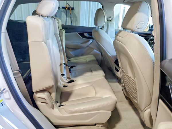 2018 AUDI Q7 quattro Premium Plus