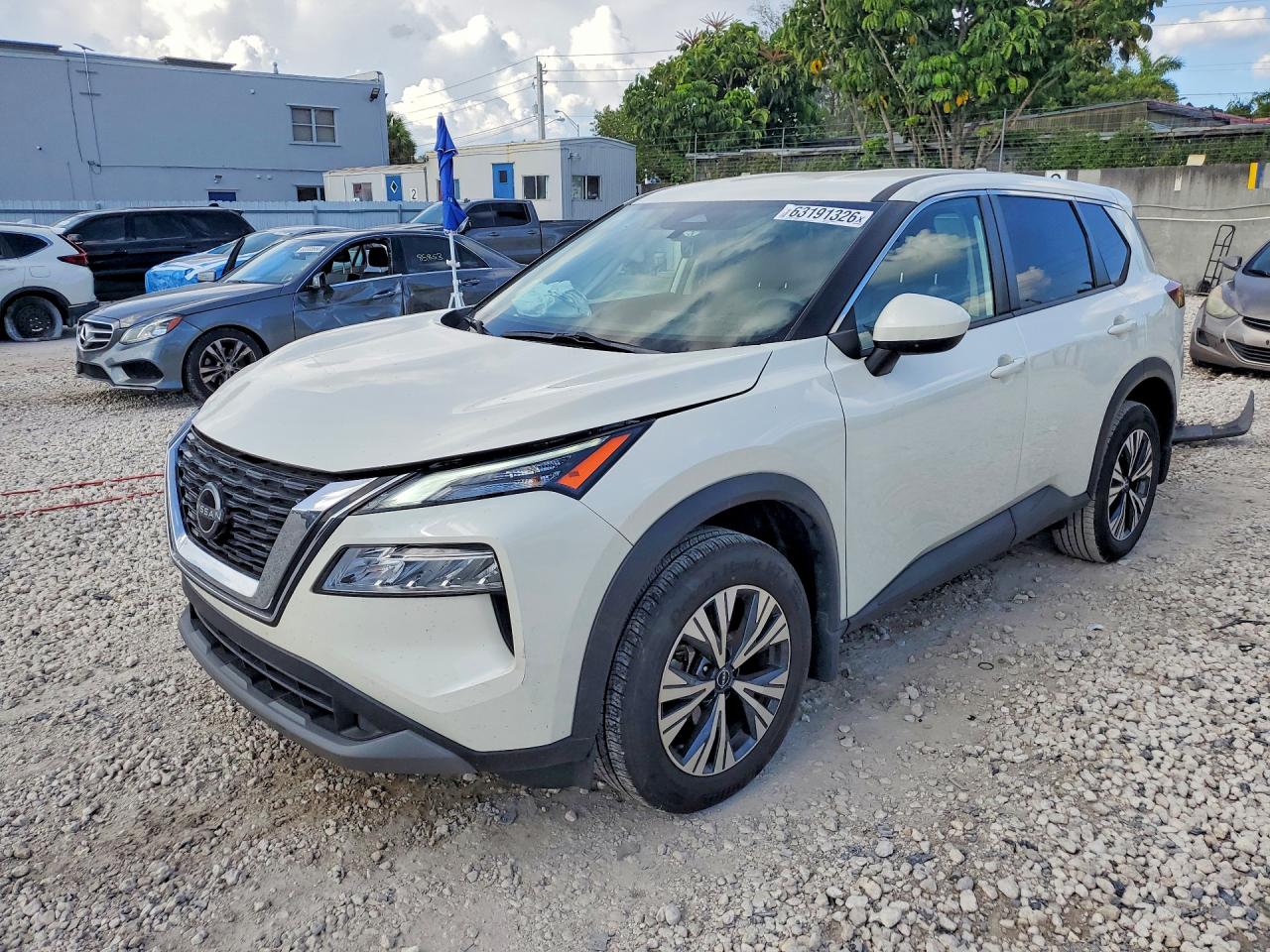 2023 NISSAN ROGUE SV — Front 3/4
