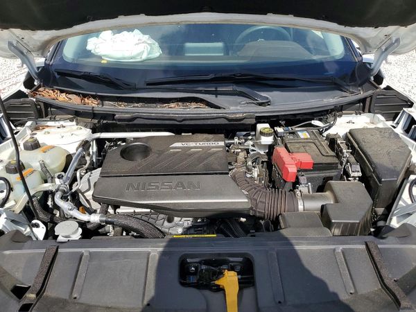 2023 NISSAN ROGUE SV — Engine bay