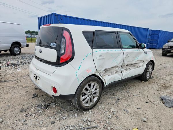 2017 KIA SOUL