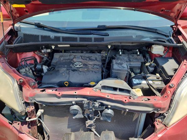 2012 TOYOTA SIENNA