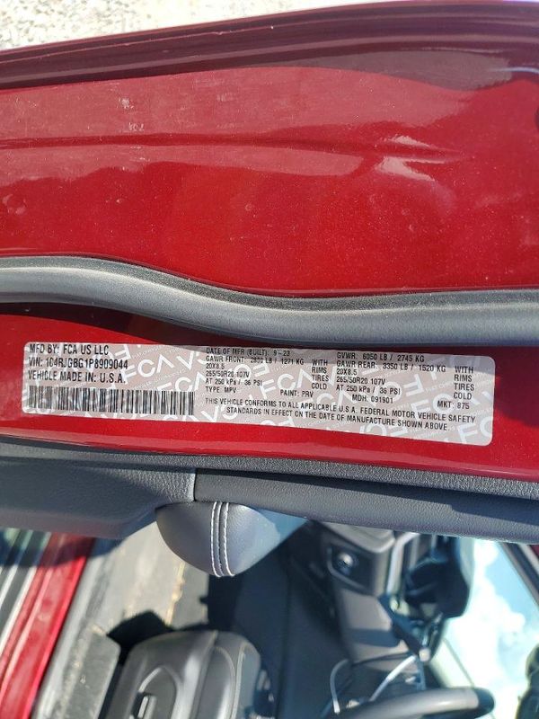 2023 JEEP GRAND CHEROKEE