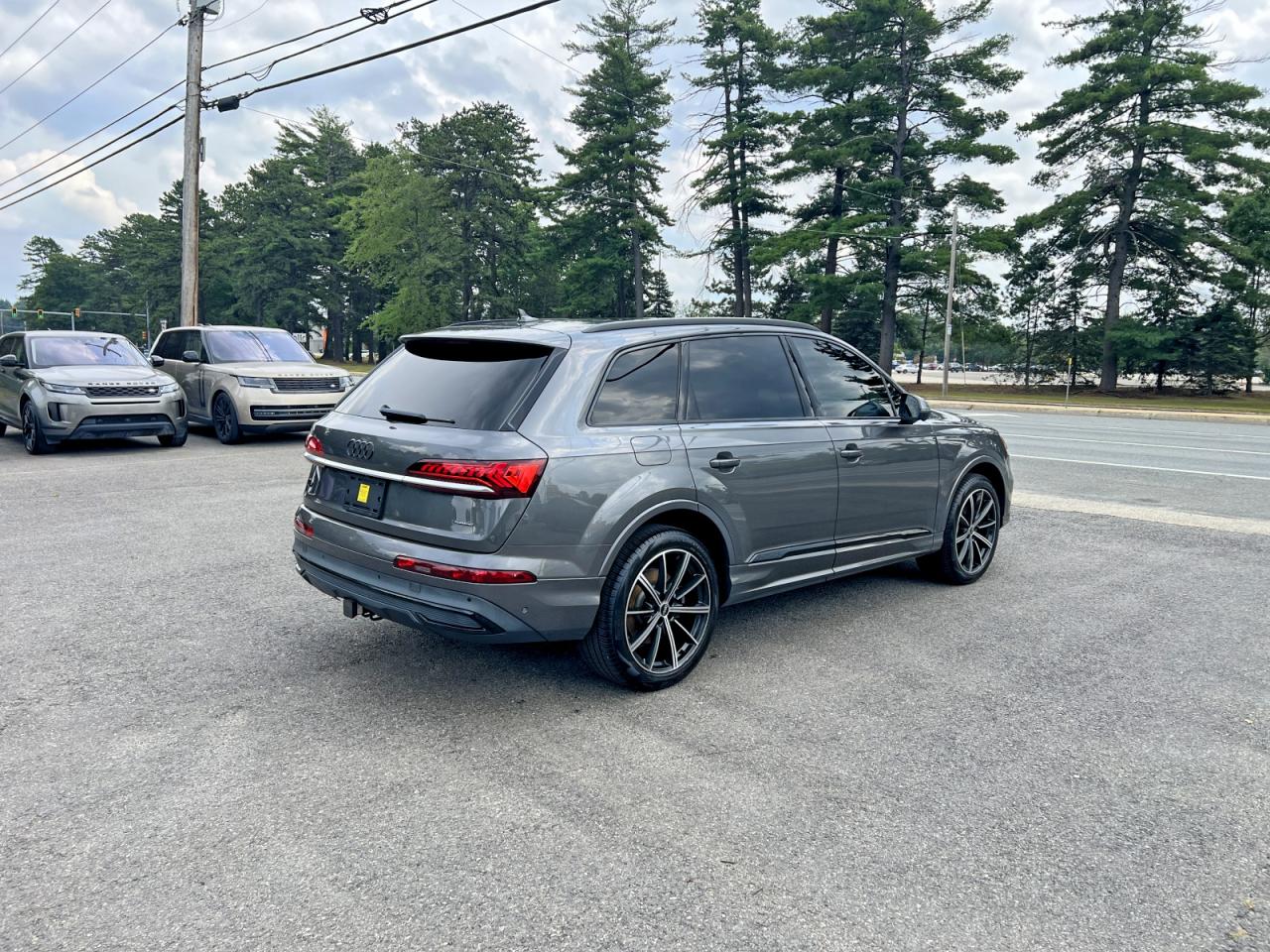 2021 AUDI Q7 quattro Premium Plus