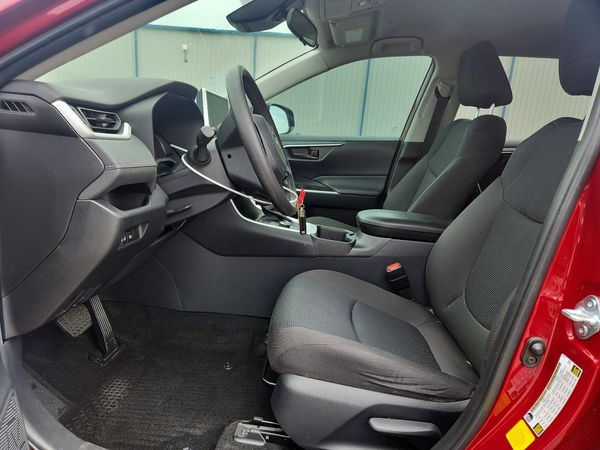 2024 TOYOTA RAV4 LE
