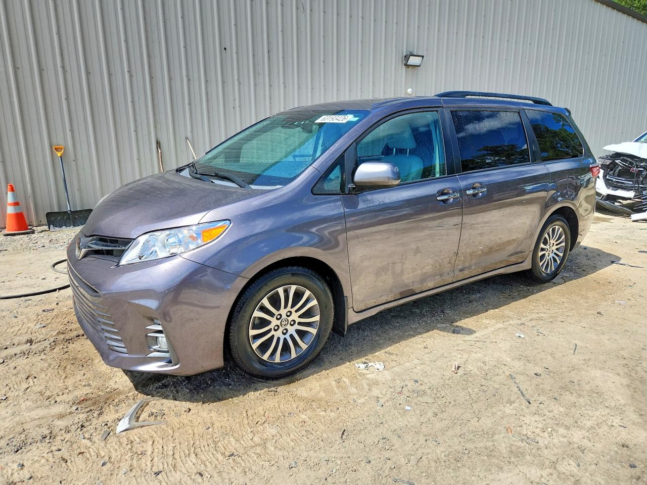 2020 TOYOTA SIENNA Q grade