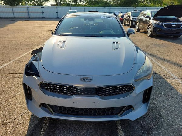 2018 KIA STINGER GT2