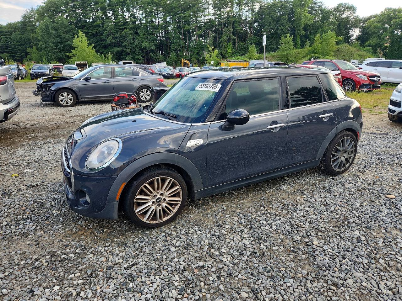 2015 MINI COOPER