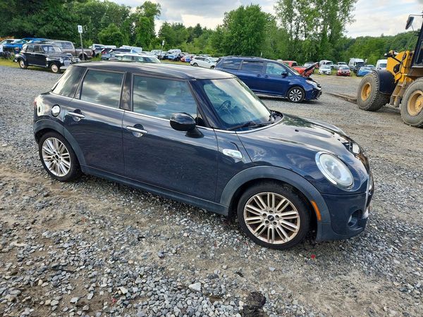 2015 MINI COOPER
