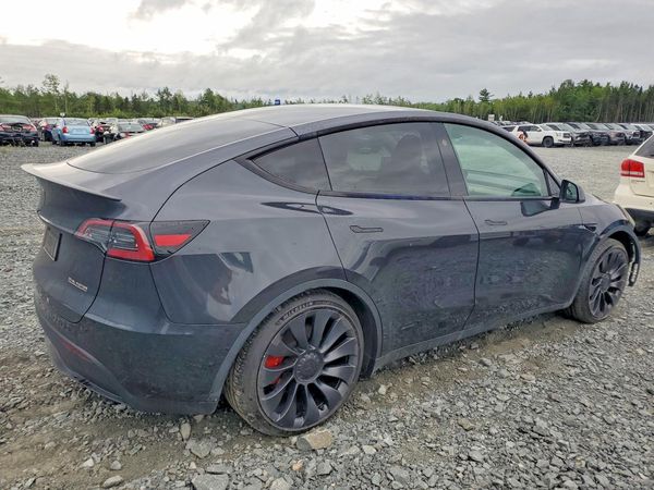 2024 TESLA MODEL Y