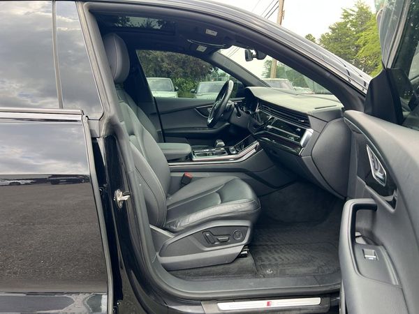 2019 AUDI Q8 S Line quattro Prestige