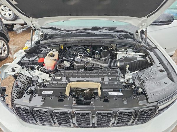 2023 JEEP GRAND CHEROKEE L LAREDO 4X4