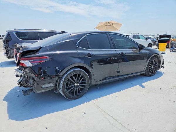 2022 TOYOTA CAMRY XSE