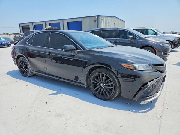 2022 TOYOTA CAMRY XSE