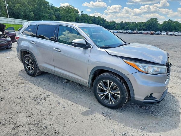 2016 TOYOTA HIGHLANDER