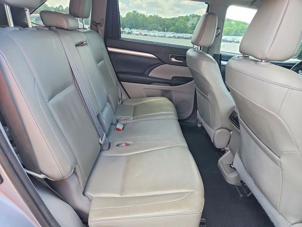 2016 TOYOTA HIGHLANDER