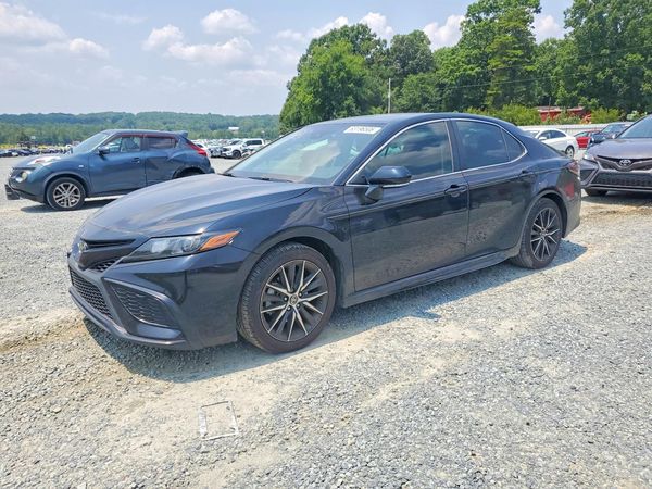 2024 TOYOTA CAMRY