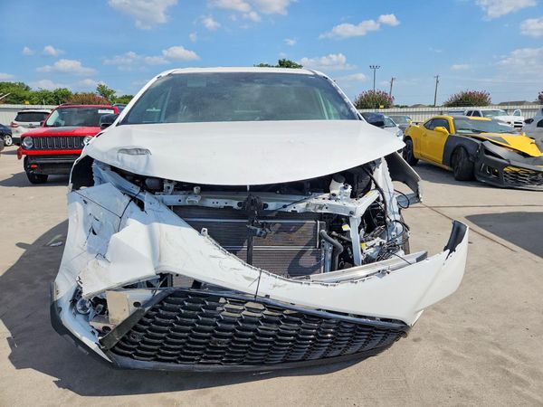 2025 TOYOTA SIENNA