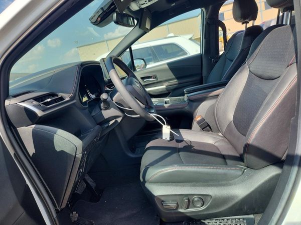 2025 TOYOTA SIENNA