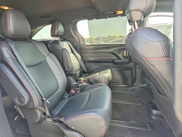 2025 TOYOTA SIENNA