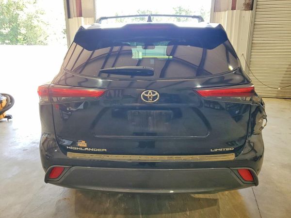 2021 TOYOTA HIGHLANDER