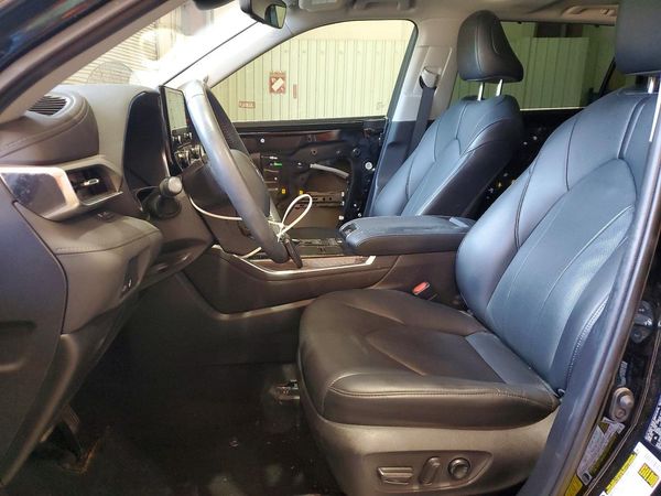 2021 TOYOTA HIGHLANDER