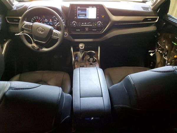 2021 TOYOTA HIGHLANDER