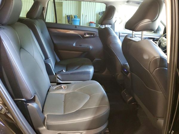 2021 TOYOTA HIGHLANDER