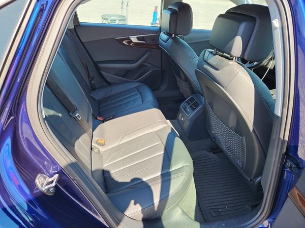 2019 AUDI A4 quattro Premium