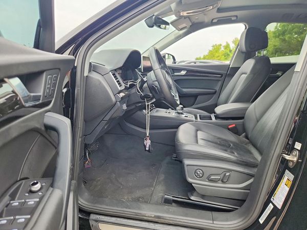 2018 AUDI Q5 quattro Premium Plus