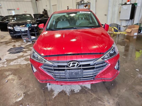2019 HYUNDAI ELANTRA SE