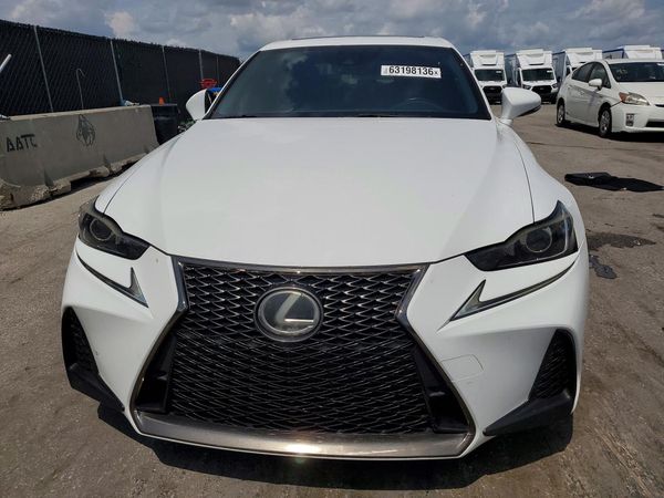 2019 LEXUS IS 300