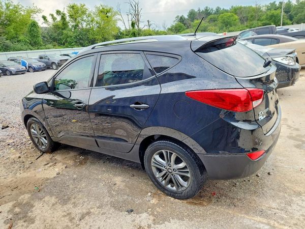2015 HYUNDAI TUCSON GLS (Middle)