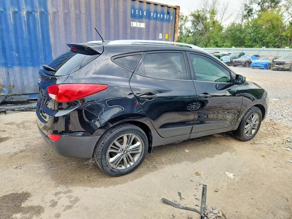 2015 HYUNDAI TUCSON GLS (Middle)