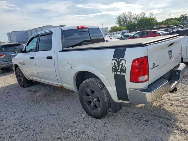 2016 RAM 1500 SLT
