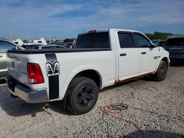 2016 RAM 1500 SLT