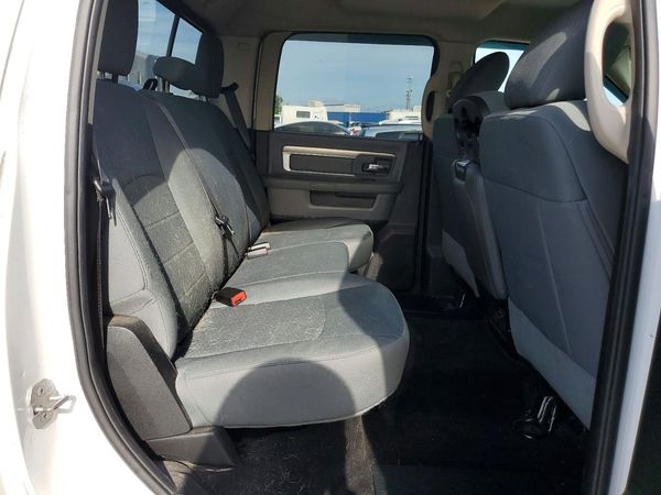 2016 RAM 1500 SLT