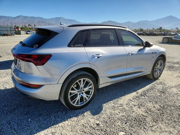 2021 AUDI E-TRON quattro Prestige