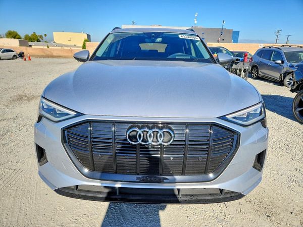 2021 AUDI E-TRON quattro Prestige