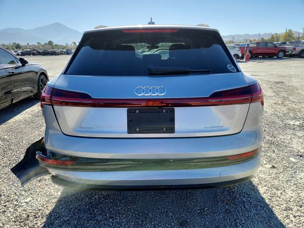 2021 AUDI E-TRON quattro Prestige