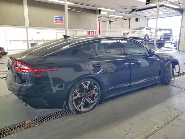2018 KIA STINGER GT2