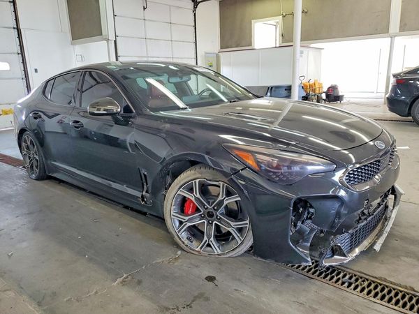 2018 KIA STINGER GT2