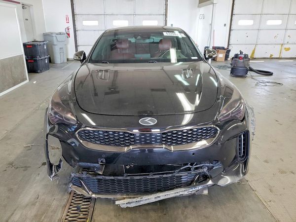 2018 KIA STINGER GT2