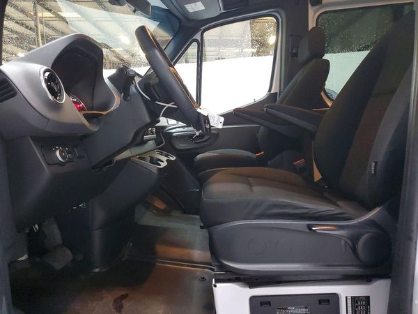 2025 MERCEDES-BENZ SPRINTER