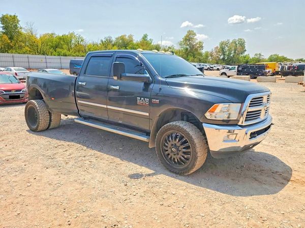 2015 RAM 3500 SLT CREW CAB 4X4