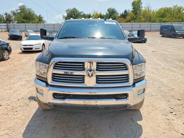 2015 RAM 3500 SLT CREW CAB 4X4
