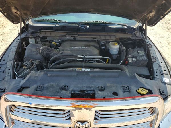 2015 RAM 3500 SLT CREW CAB 4X4