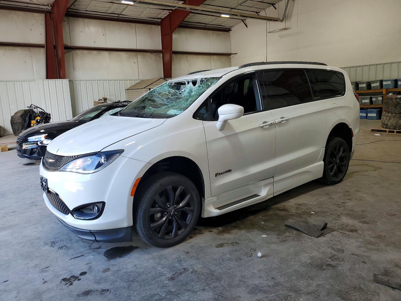 2019 CHRYSLER PACIFICA