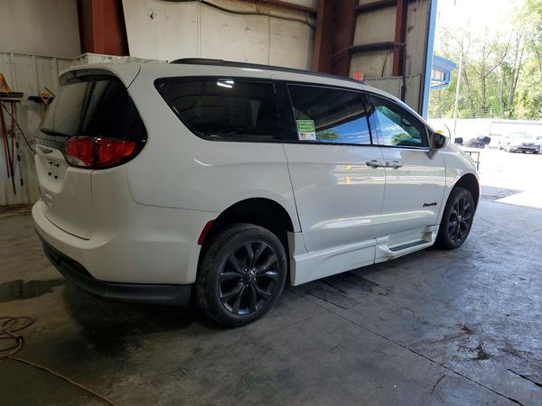 2019 CHRYSLER PACIFICA